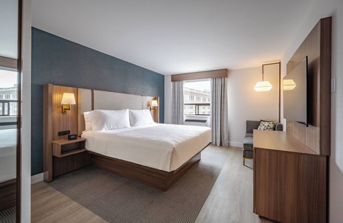 Downtown Winnipeg Hotel | Holiday Inn and Suites Winnipeg Downtown by IHG