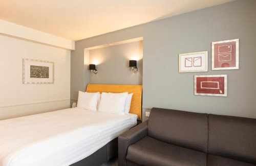 Brentwood Hotel | Holiday Inn Brentwood by IHG