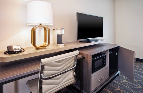 Canton Hotel | Holiday Inn Canton (Belden Village) by IHG