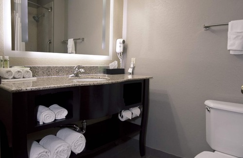 Adrian Hotel | Holiday Inn Express Adrian by IHG