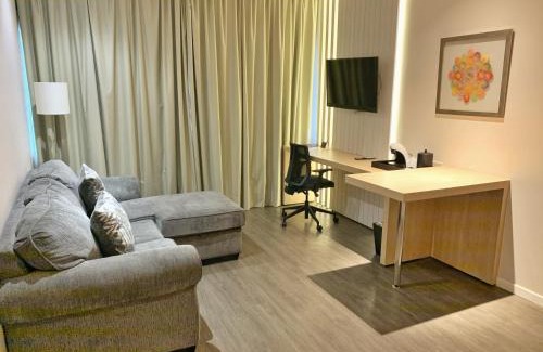 Asuncion Hotel | Holiday Inn Express Asuncion Aviadores by IHG