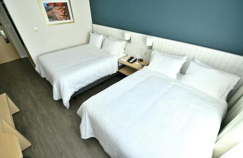Asuncion Hotel | Holiday Inn Express Asuncion Aviadores by IHG