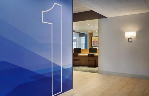 Calhoun Hotel | Holiday Inn Express Calhoun South by IHG