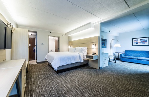 Flint Hotel | Holiday Inn Express Flint-Campus Area by IHG