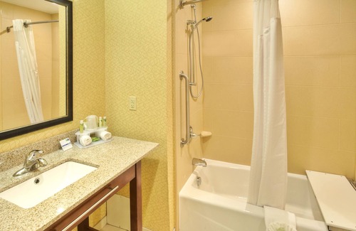 Frankenmuth Hotel | Holiday Inn Express Hotel & Suites Frankenmuth by IHG