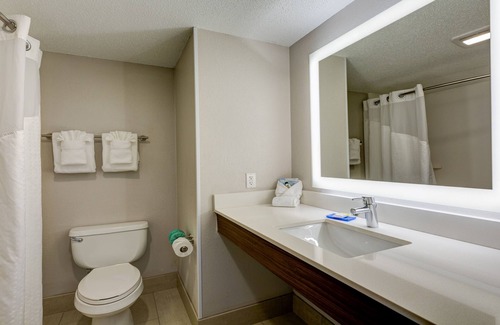 Austinburg Hotel | Holiday Inn Express Hotel & Suites Ashtabula-Geneva by IHG