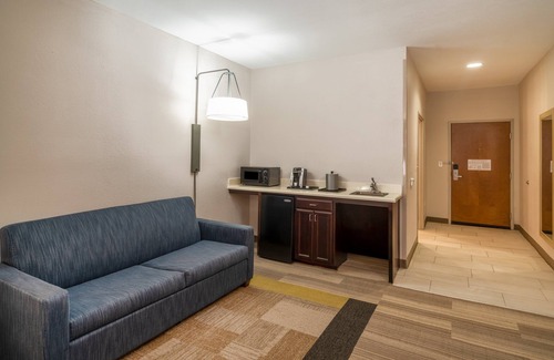 Magee Hotel | Holiday Inn Express Hotel & Suites Magee by IHG