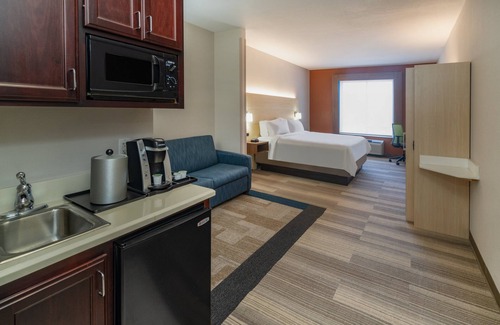 Magee Hotel | Holiday Inn Express Hotel & Suites Magee by IHG