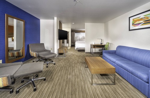 Pasco Hotel | Holiday Inn Express Hotel & Suites Pasco-Tri Cities by IHG