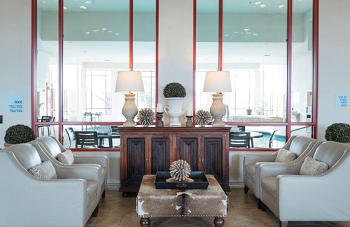 Olathe Hotel | Holiday Inn Express Hotel & Suites Olathe North by IHG