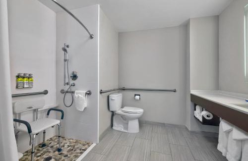 Grandview Hotel | Holiday Inn Express Hotel & Suites Kansas City - Grandview by IHG