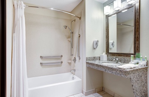 Mathews Hotel | Holiday Inn Express Hotel & Suites Raceland - Highway 90 by IHG