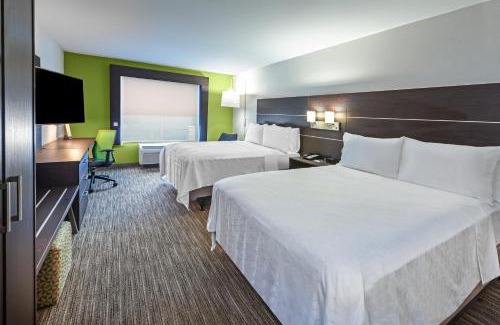 Little Woods Hotel | Holiday Inn Express New Orleans East by IHG