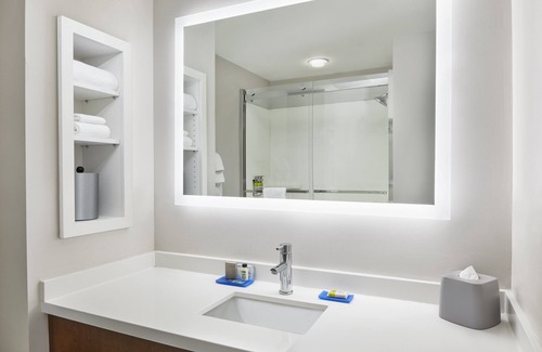 Palatka Hotel | Holiday Inn Express Palatka Northwest by IHG