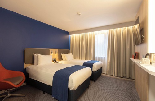 Poole Hotel | Holiday Inn Express Poole by IHG