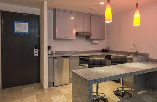 Downtown Queretaro Hotel | Holiday Inn Express Queretaro by IHG