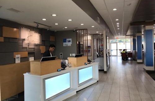 Bensenville Hotel | Holiday Inn Express & Suites - Bensenville - O'Hare by IHG