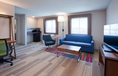 Golden Valley Hotel | Holiday Inn Express Minneapolis - Golden Valley by IHG