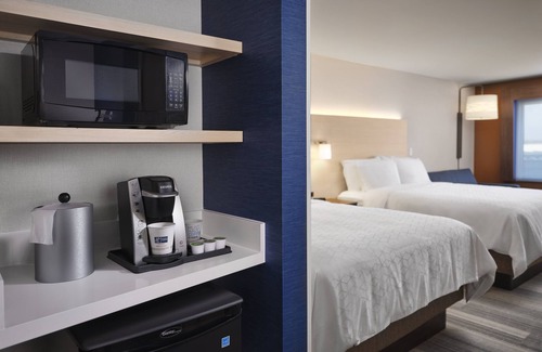 Fox Valley Hotel | Holiday Inn Express & Suites Lockport by IHG