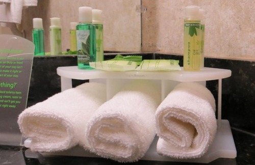 Riverwoods Hotel | Holiday Inn Express & Suites Chicago-Deerfield Lincolnshire by IHG