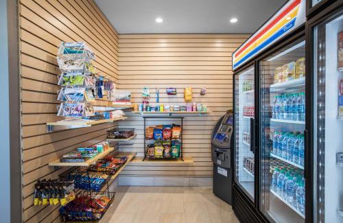 Ludington Hotel | Holiday Inn Express & Suites Ludington by IHG