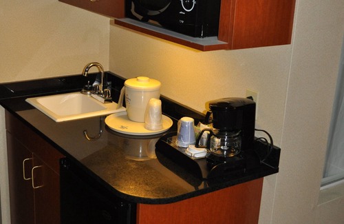 Kent Hotel | Holiday Inn Express & Suites Kent - University Area by IHG