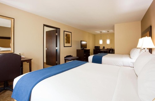 Verona Hotel | Holiday Inn Express & Suites Madison-Verona by IHG