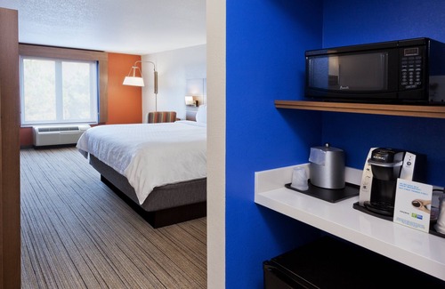 Rome Hotel | Holiday Inn Express & Suites Rome-East by IHG