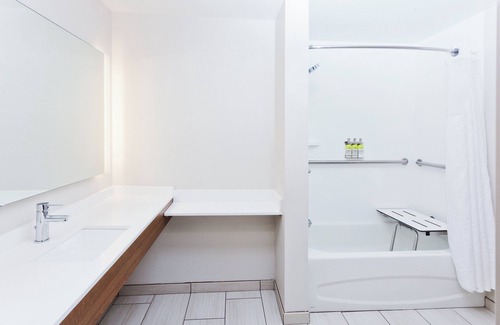 Rome Hotel | Holiday Inn Express & Suites Rome-East by IHG