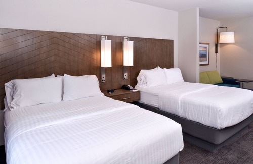 Bryant Hotel | Holiday Inn Express & Suites Bryant - Benton Area by IHG