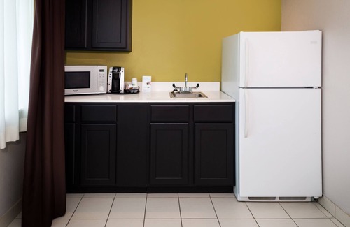 Bucyrus Hotel | Holiday Inn Express & Suites Bucyrus by IHG