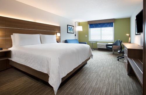 DeLand Hotel | Holiday Inn Express & Suites - Deland South by IHG