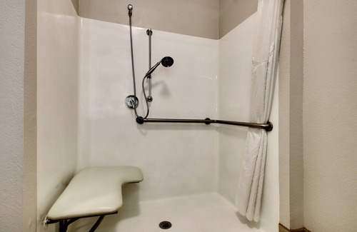 Laurel Hotel | Holiday Inn Express & Suites Laurel by IHG