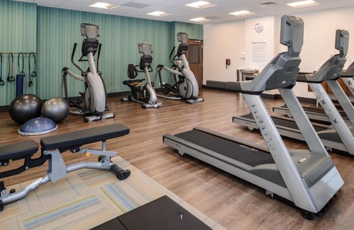 Ruskin Hotel | Holiday Inn Express & Suites - Ruskin by IHG