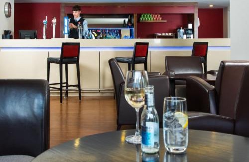 Lydiard Tregoze Hotel | Holiday Inn Express Swindon West by IHG