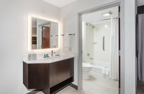 South Portland Hotel | Holiday Inn Express South Portland by IHG