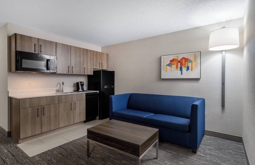 White Bear Lake Hotel | Holiday Inn Express & Suites Vadnais Heights by IHG