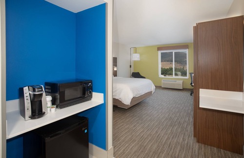 Yreka Hotel | Holiday Inn Express Yreka-Shasta Area by IHG
