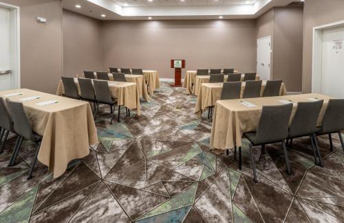 Ellendale Hotel | Holiday Inn Hotel & Suites Memphis-Wolfchase Galleria by IHG