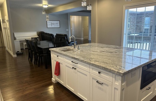 Morgan Haus | Holiday Retreat Mountain Home in Morgan - HOT TUB