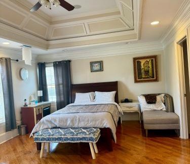 Summerhill Haus | Holiday Room with Private Bathroom in ATL, Summerhill, Stairs Required