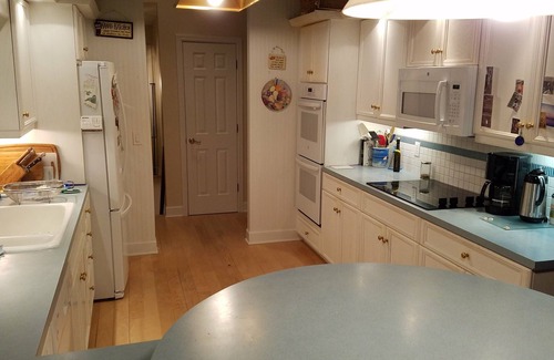 West Olive Haus | Holland Pine Bluff Cottage auf Michigansee