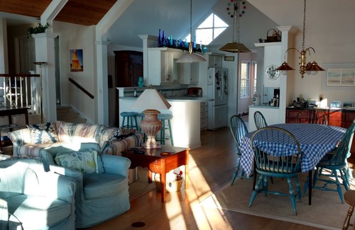 West Olive Haus | Holland Pine Bluff Cottage auf Michigansee