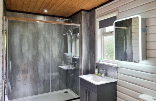 Fitling Haus | Holly 8 Hot Tub