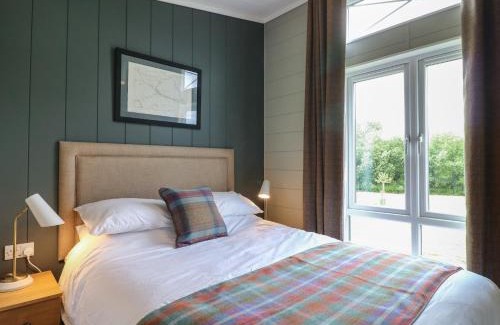 Newark Haus | Holly Lodge