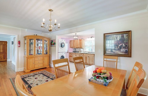 Conway Haus | Home 1 Mi to Dtwn Conway: Great for Beach Days!