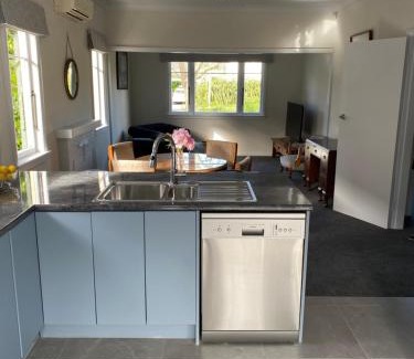 Palmerston North Haus | Home Away From Home on Phoenix