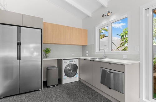 Mangawhai Heads Haus | Home away from Home in Mangawhai Heads. Family & Pet Friendly. Escape the City