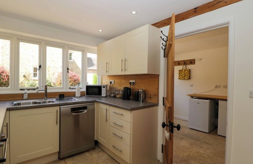 Todenham Hütte | HOME FARM BARN, pet friendly, with a garden in Moreton-In-Marsh