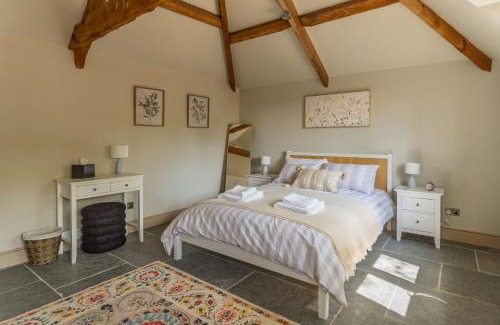 Nettleton Haus | Home Farm Byre